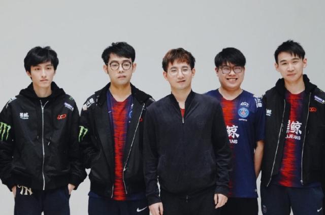 教练组和队 教练组和队